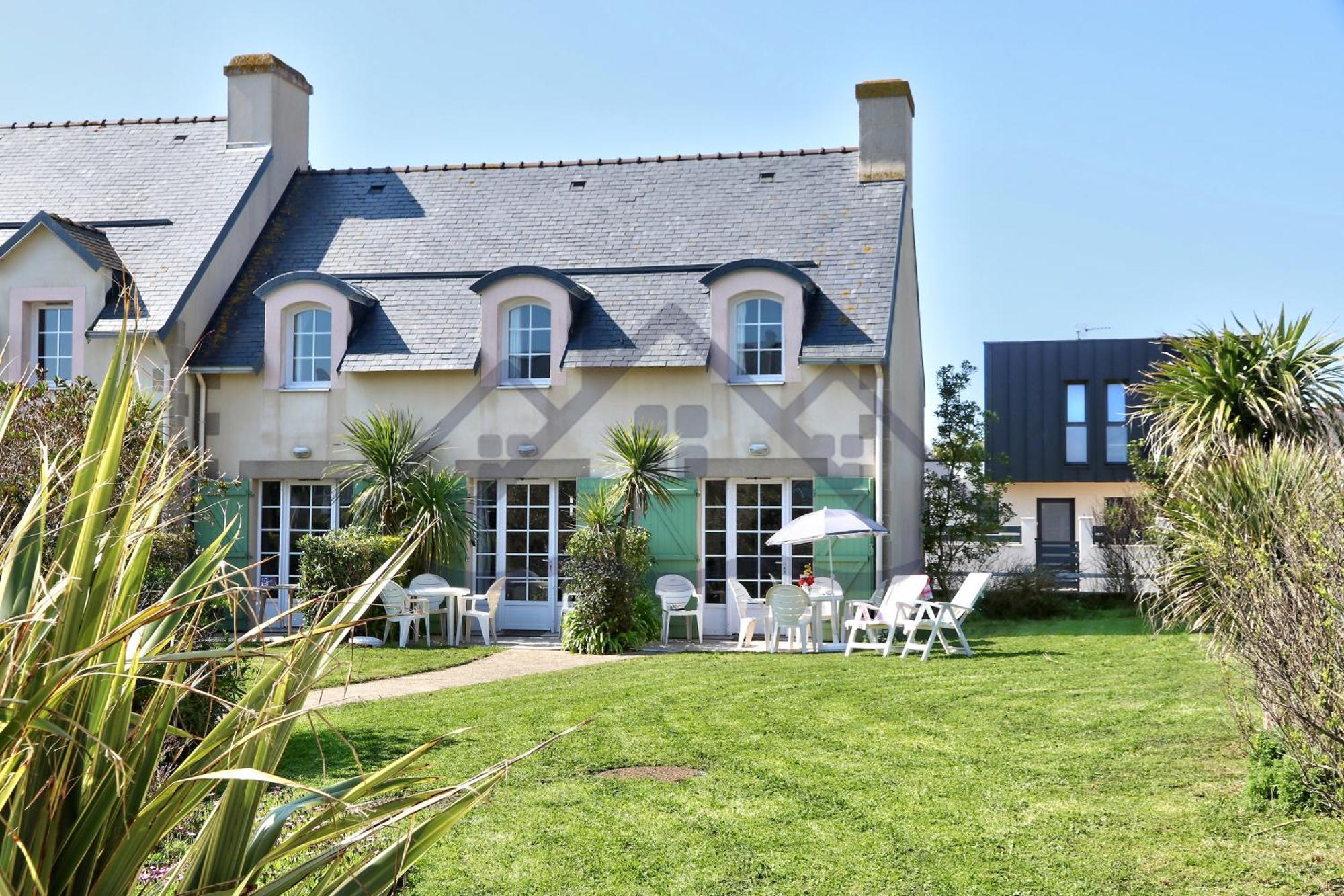 LocaLise - Maison G5 au Guilvinec - A 50m de la mer avec jardin et piscine - Tout à pied, plages, port, centre, commerces, marché - Wifi inclus - Animaux bienvenus - Linge de lit inclus Exterior foto